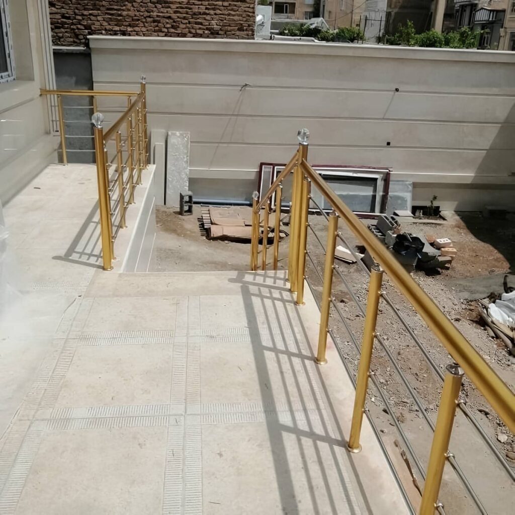 نرده بالکن با جوشکاری تمیز