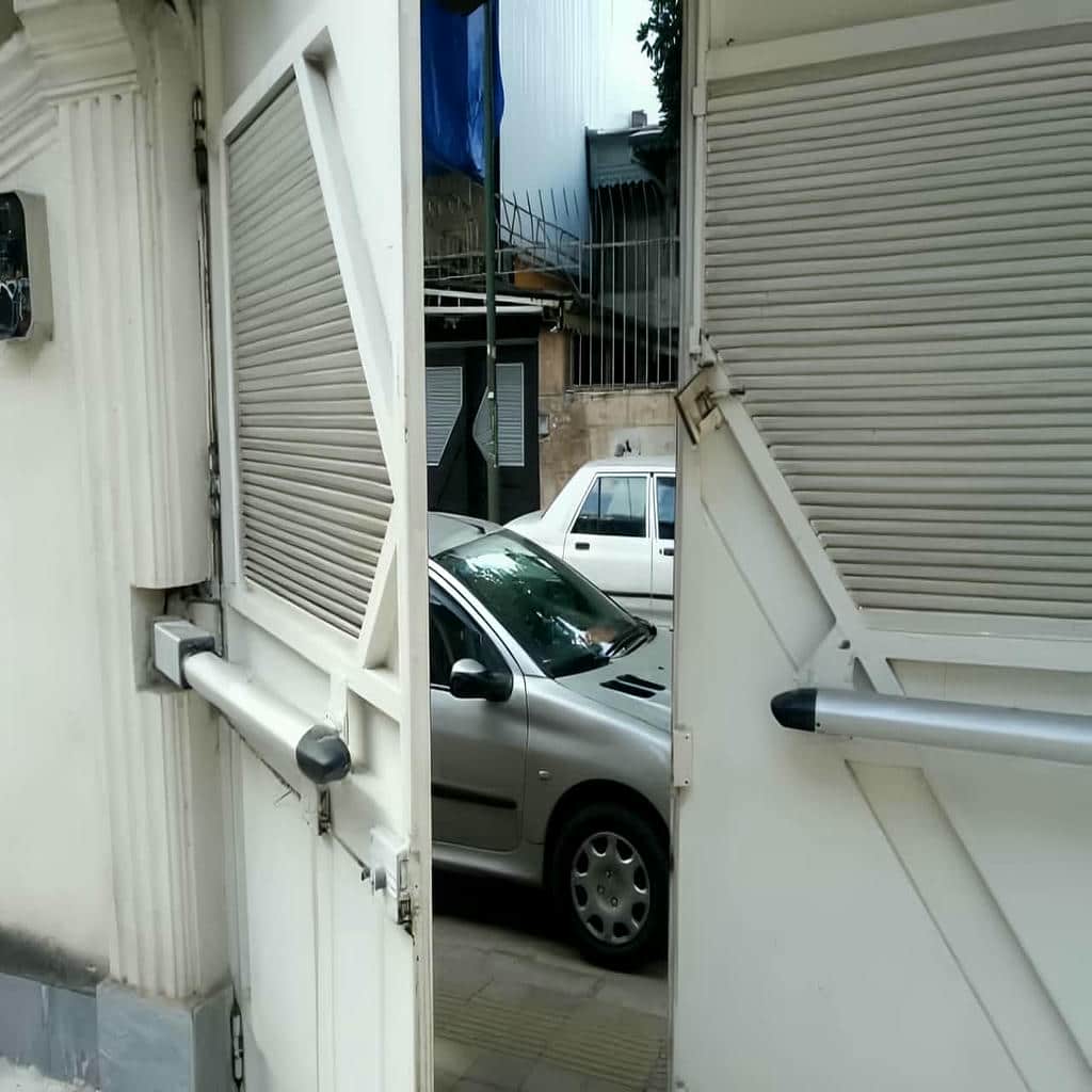 موتور درب پارکینگ ورودی ساختمان
