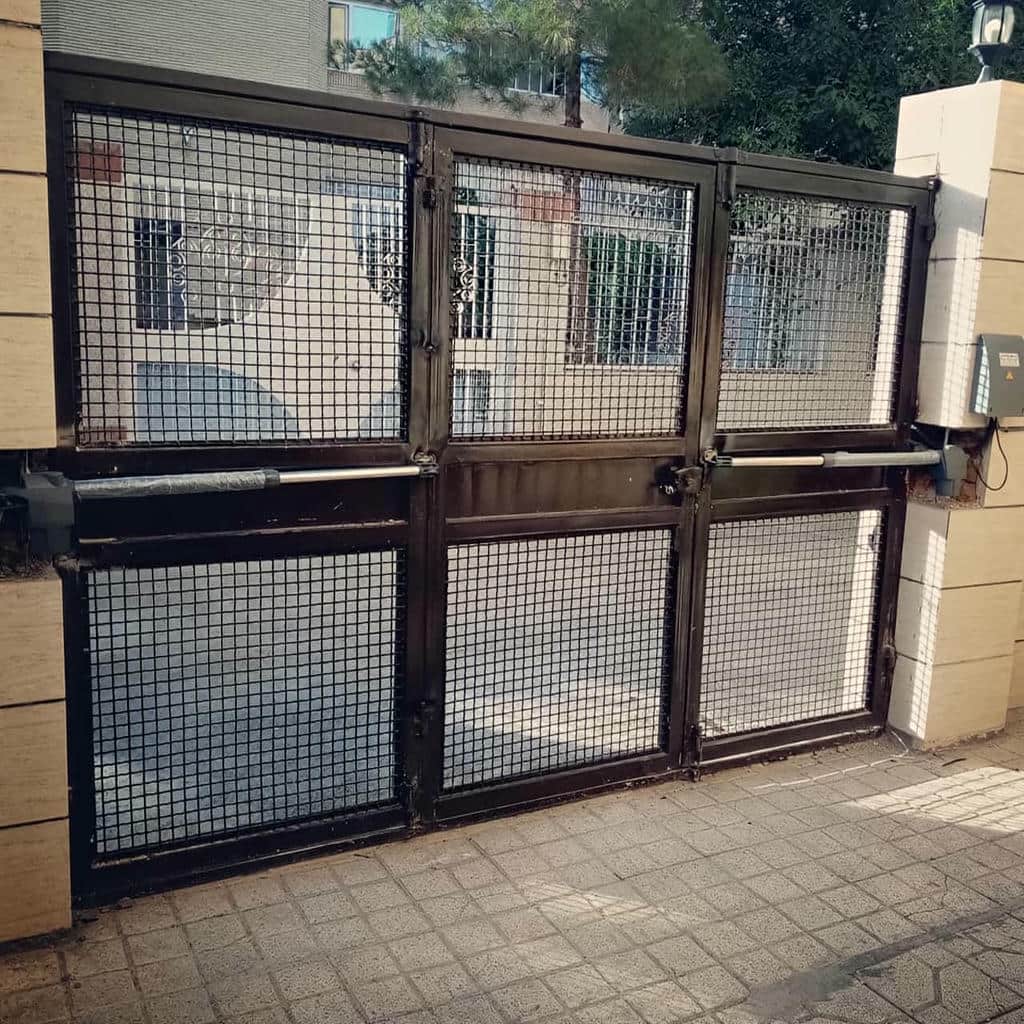 جک ریلی ورودی ساختمان