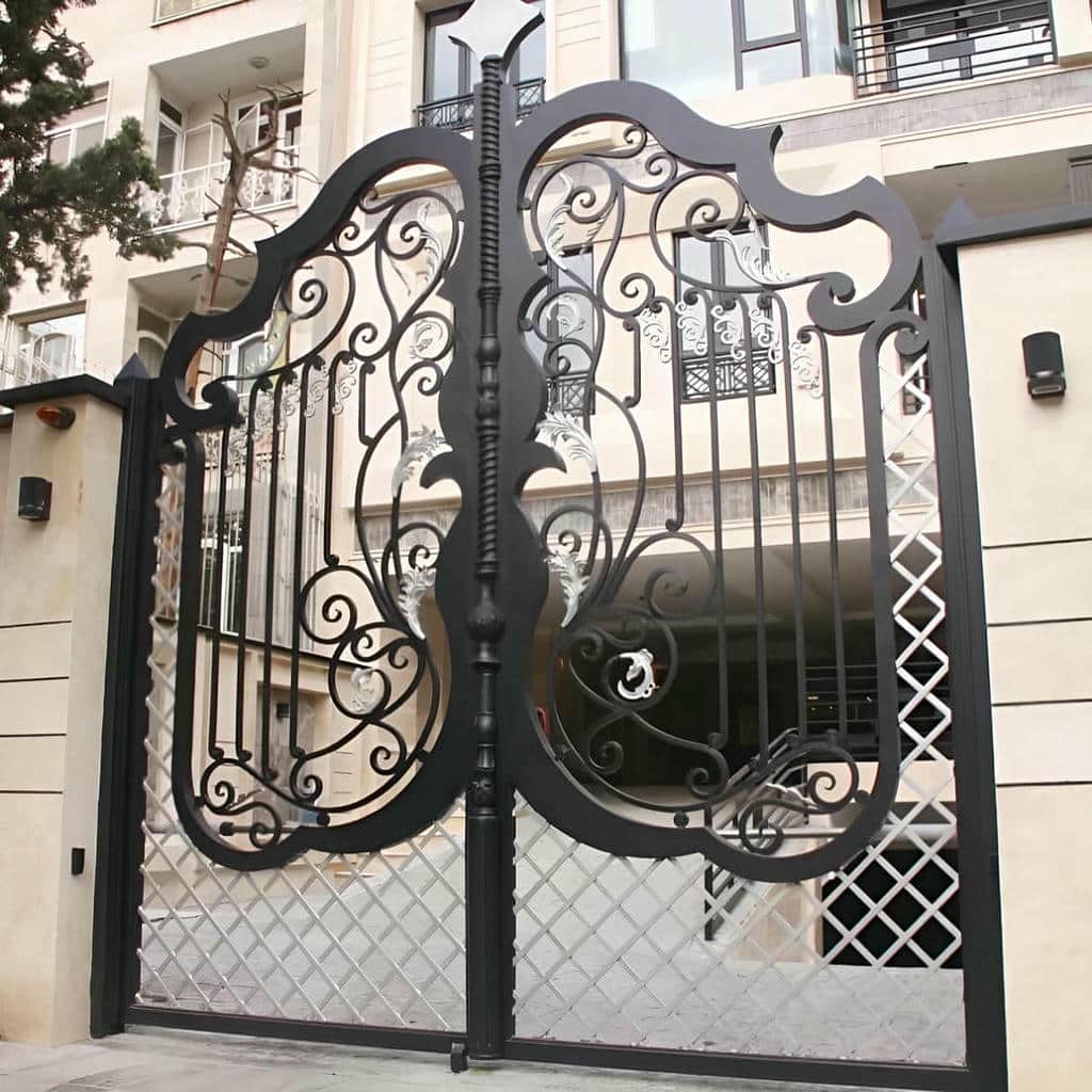 درب آهنی حیاط بارانی