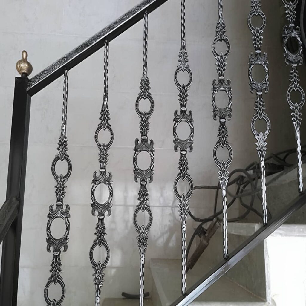 نرده فرفورژه بالکن فلزی کلاسیک