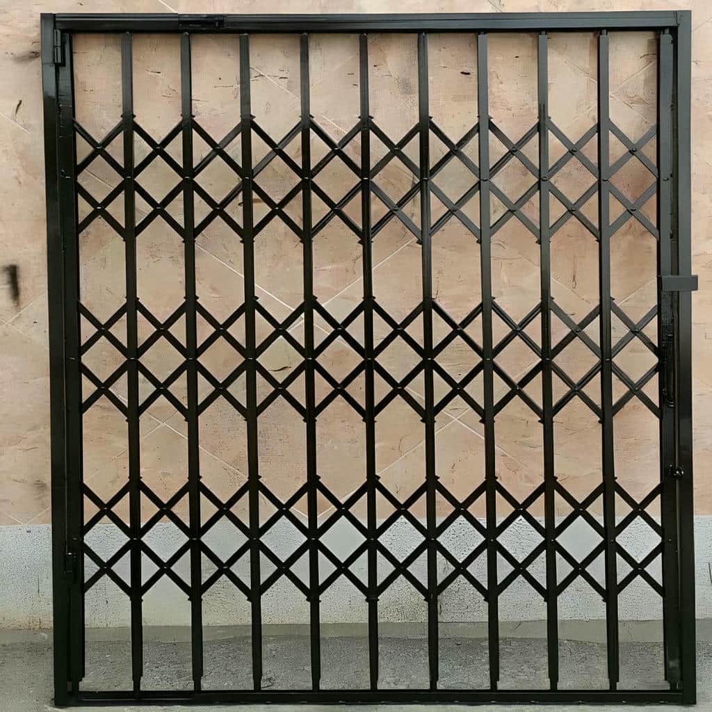 مرکز فروش حفاظ درب آکاردئونی با مقایسه مدل‌های ایرانی و خارجی در بیرجند و حومه