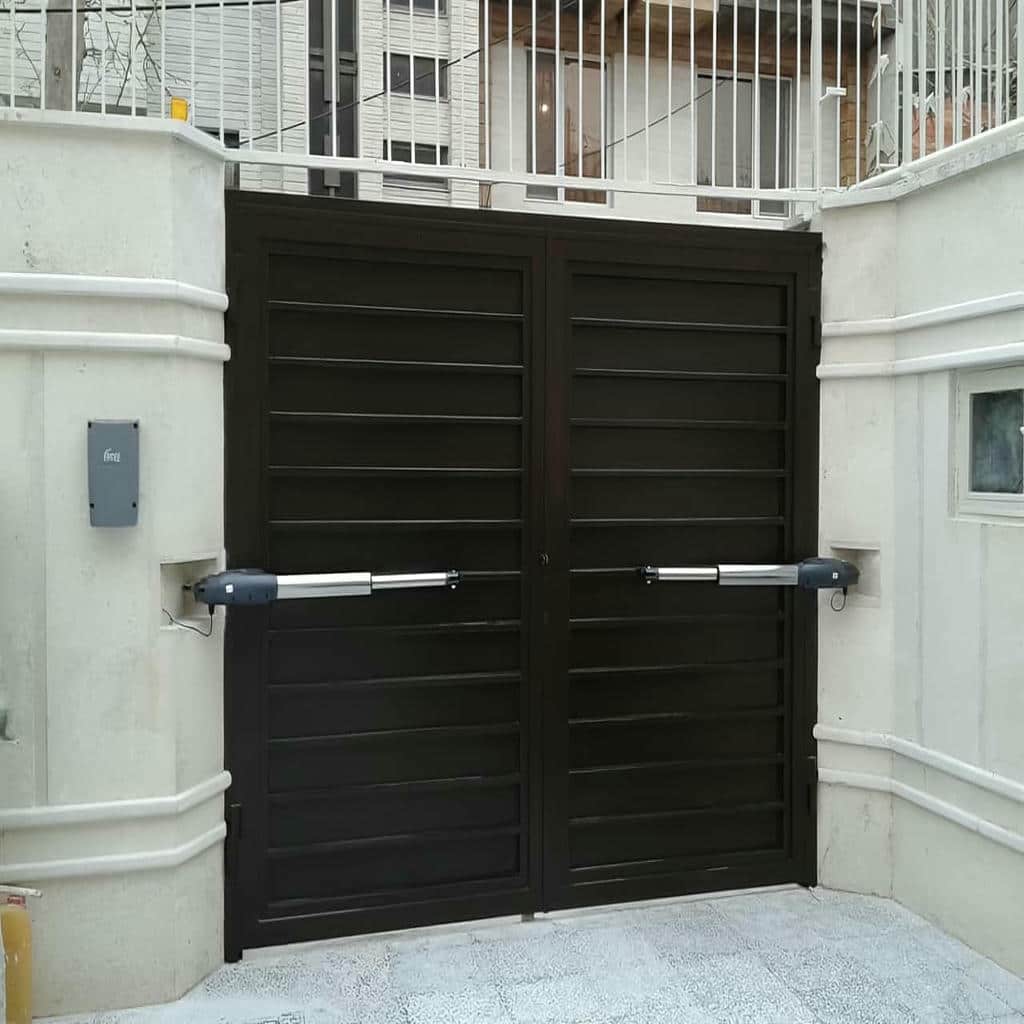 قرارداد نصب چاپی کنار ریموت کنترل پارکینگ