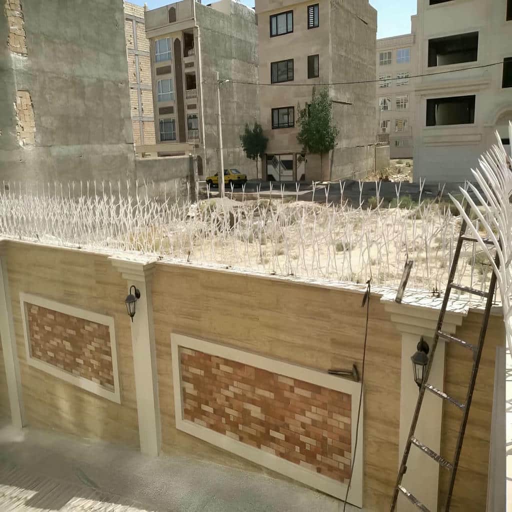 نمای نزدیک شاسی پروفیلی با جوش پیوسته