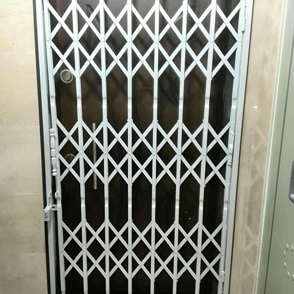 مرکز فروش حفاظ درب آکاردئونی برای ویلا و باغ در سنندج و حومه