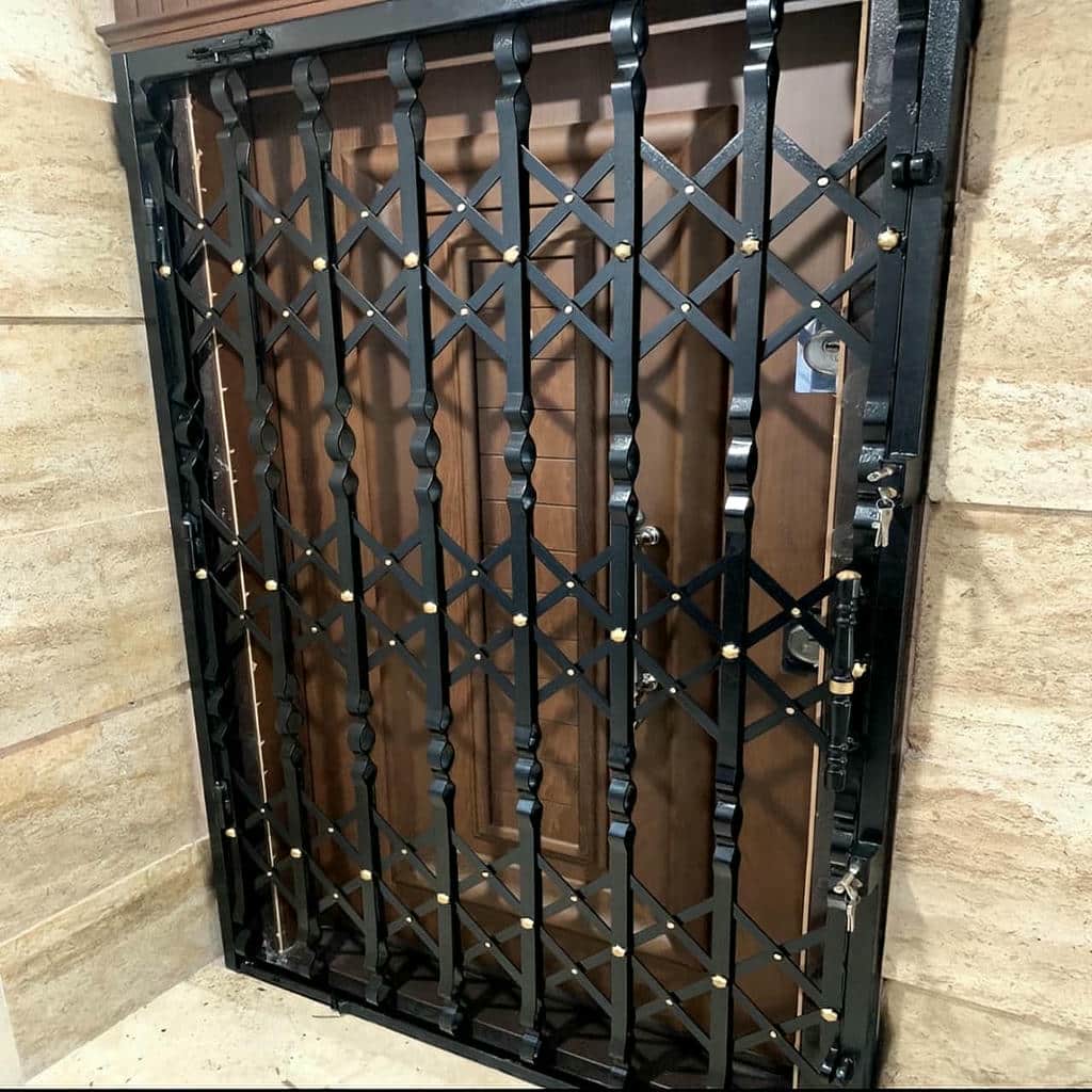 مرکز فروش حفاظ درب آکاردئونی با بدنه مقاوم در استان قزوین